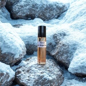 Bright As A Crystal (W) Type 1/3 Oz Glass Roll On Bottle